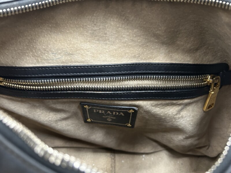 PRADA_バッグ_内側_修理前