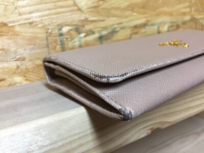 PRADA財布修理前_３