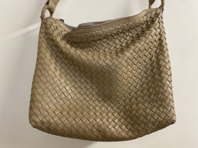 ボッテガバッグ修理前_4