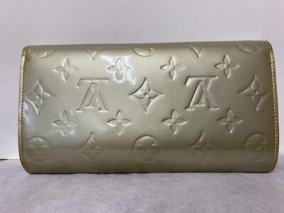 ヴェルニ財布修理前3