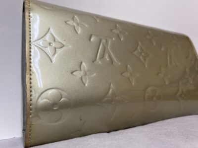 ヴェルニ財布修理前4