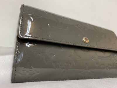 ヴェルニ財布修理後2