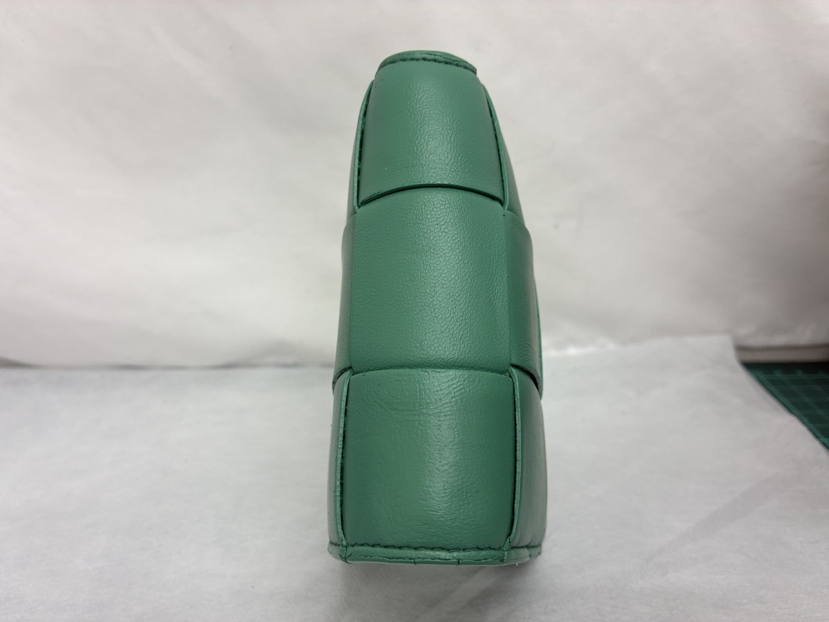 ボッテガ_イントレチャート_財布_折れ曲がる部分_修理後