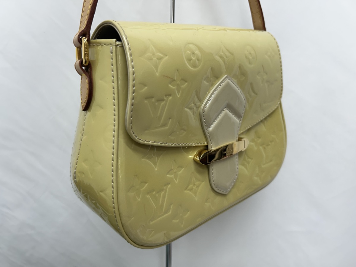 ヴェルニ_ベルフラワー_正面左_修理前