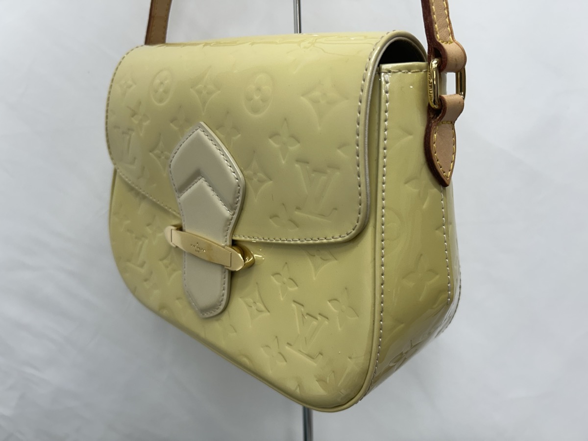 ヴェルニ_ベルフラワー_正面右_修理前