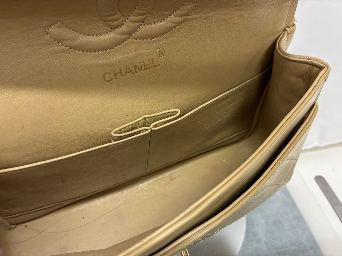 CHANEL_マトラッセ_内側_修理前