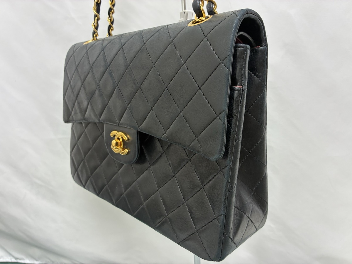 シャネル_マトラッセ_修理前_正面右_縁スレ