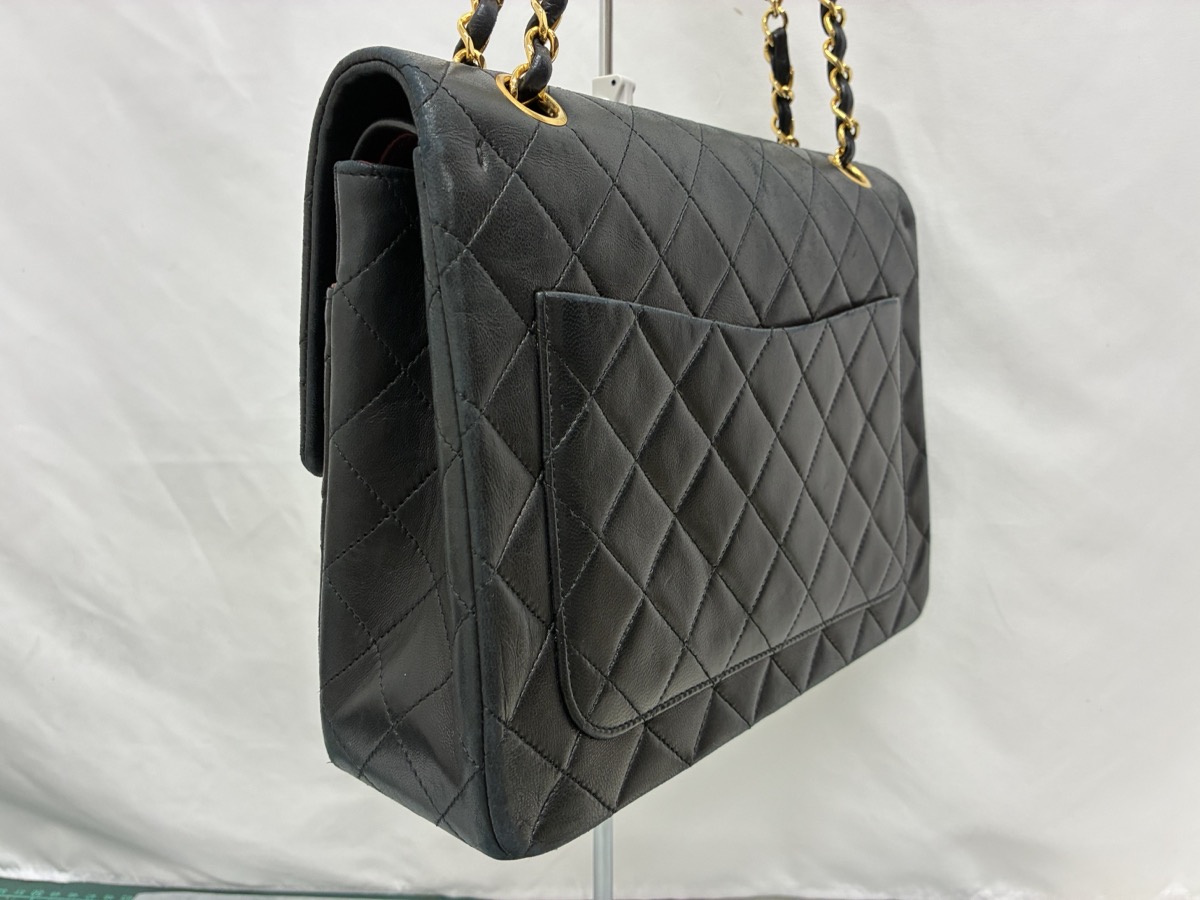 シャネル_マトラッセ_修理前_背面左_縁スレ