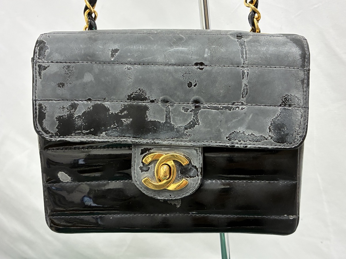 シャネル_マトラッセ_エナメル_修理前_正面