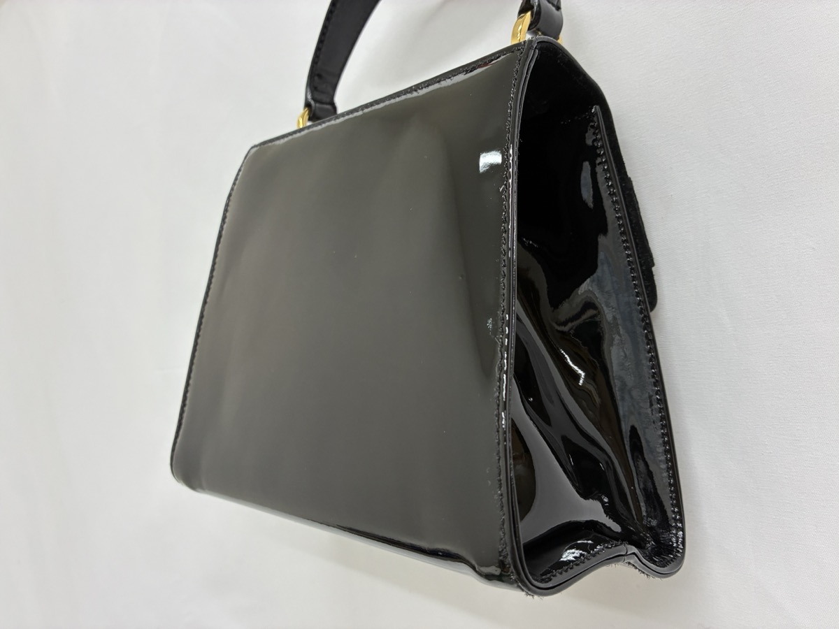 フェラガモ_エナメルバッグ_修理後_背面右