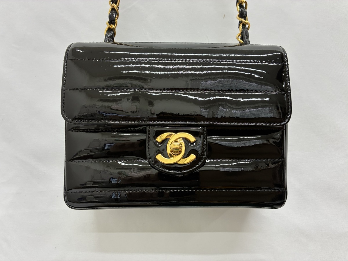 シャネル_マトラッセ_エナメル_修理後_正面