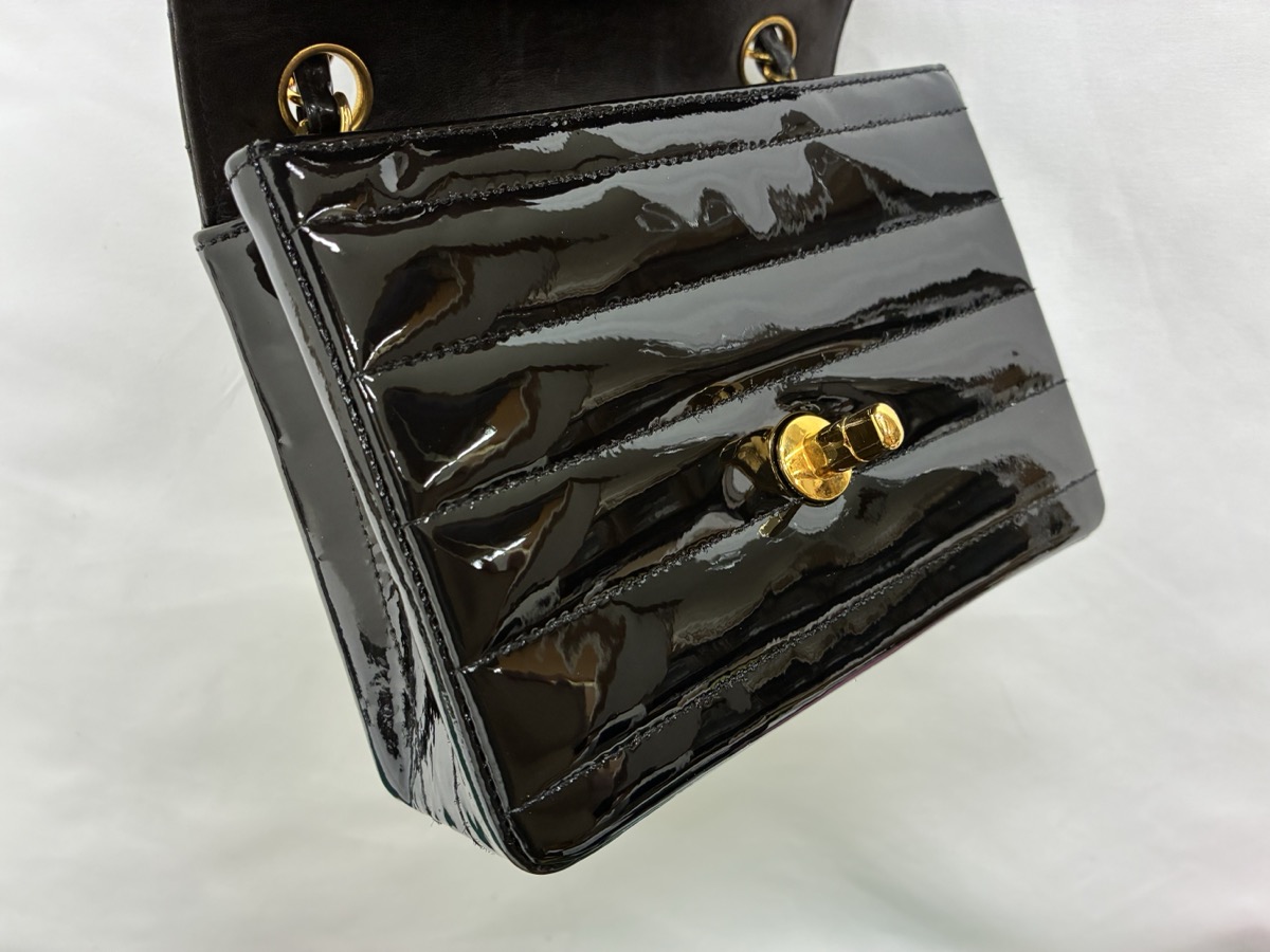 シャネル_マトラッセ_エナメル_修理後_開き