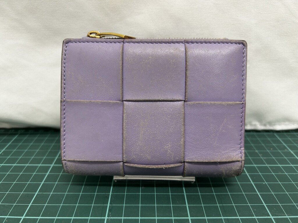 ボッテガヴェネタ イントレチャート 色落ち 修理前 背面