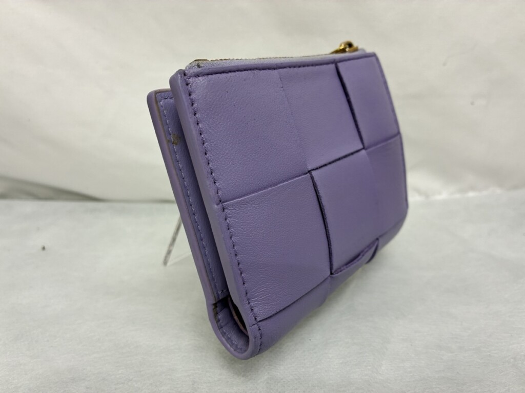 ボッテガヴェネタ イントレチャート 財布 リカラー修理後 サイドアングル