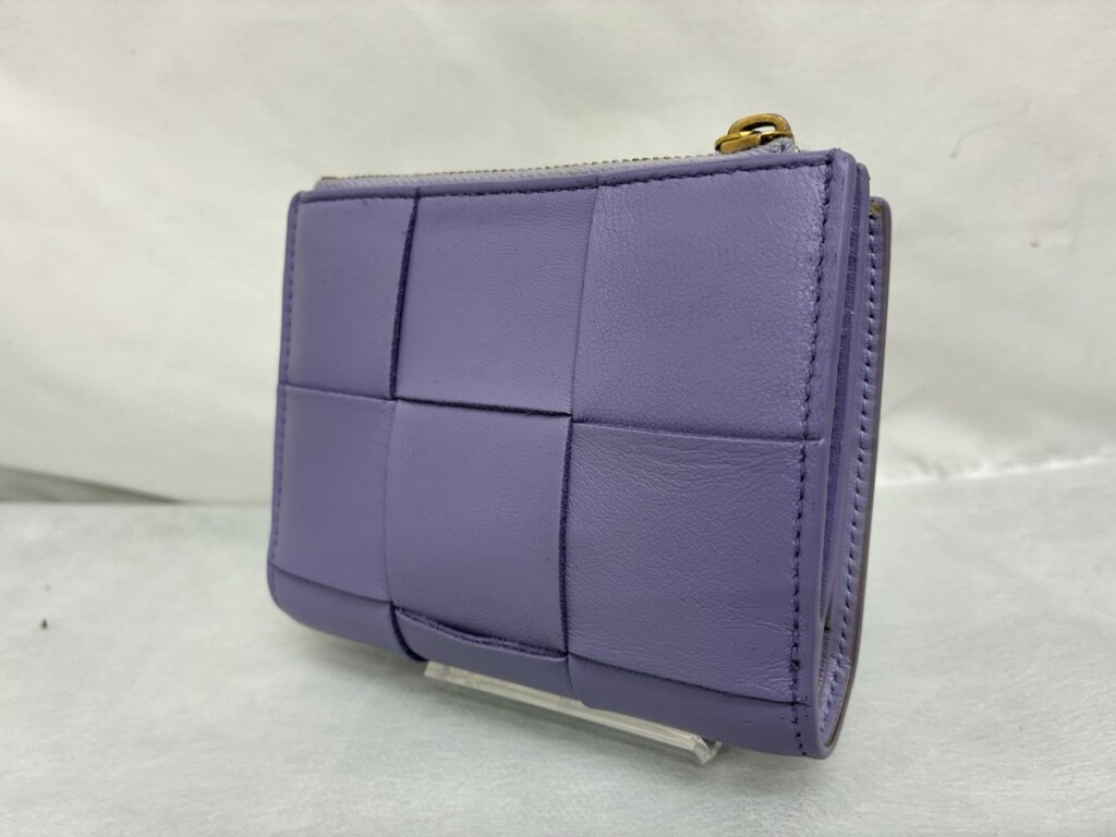 ボッテガヴェネタ 折り財布 リカラー 修理後 背面アングル