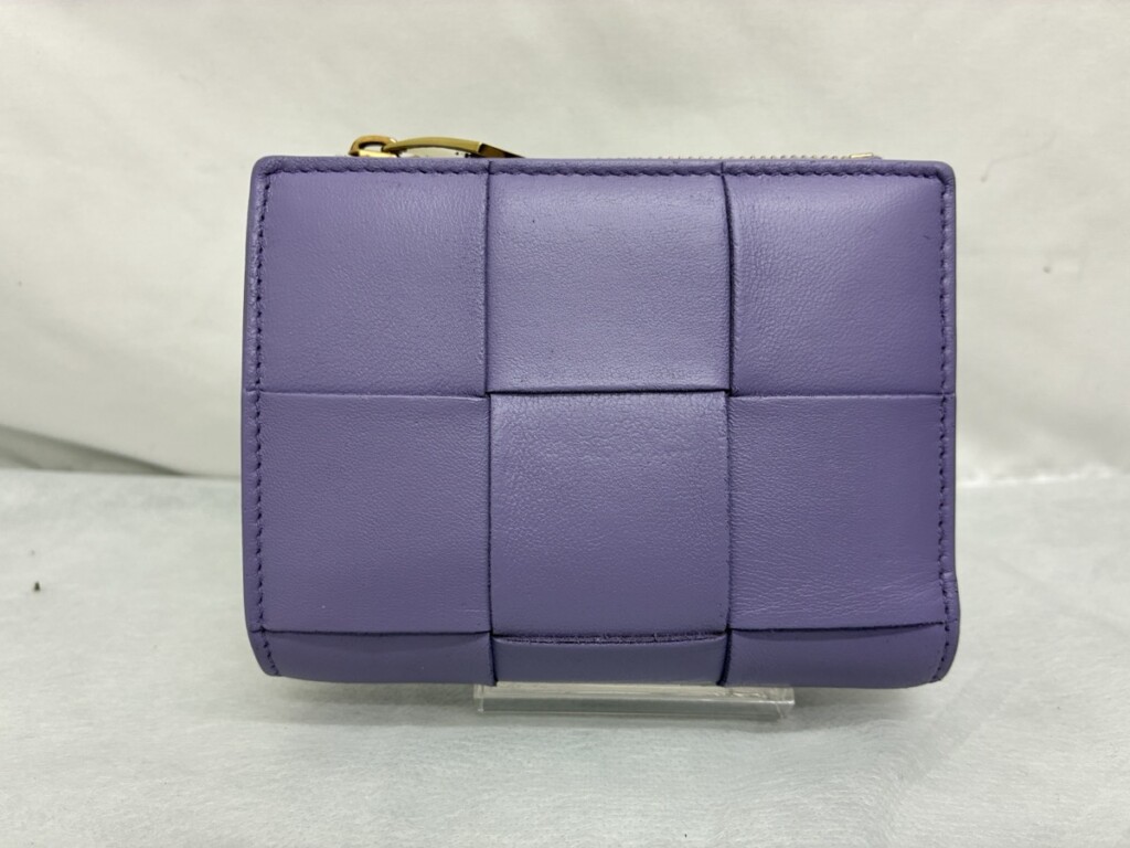 ボッテガヴェネタ イントレチャート リカラー修理後 背面