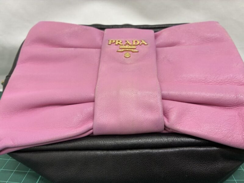 プラダバッグ_リボン部分補修_修理前_正面下