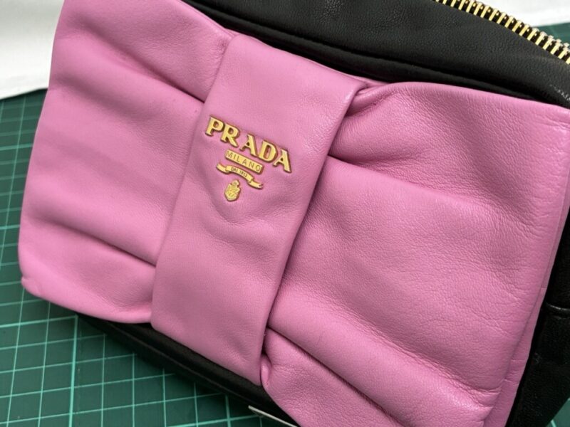 プラダバッグ_リボン部分補修_修理後_正面アップ