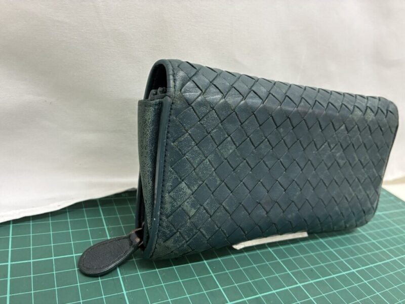 ボッテガ_長財布_修理前_背面左