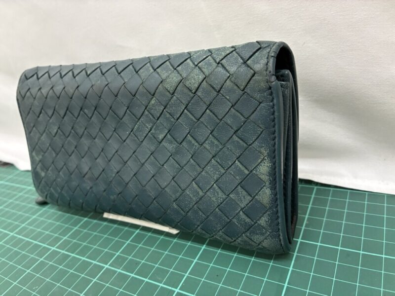ボッテガ_長財布_修理前_背面右